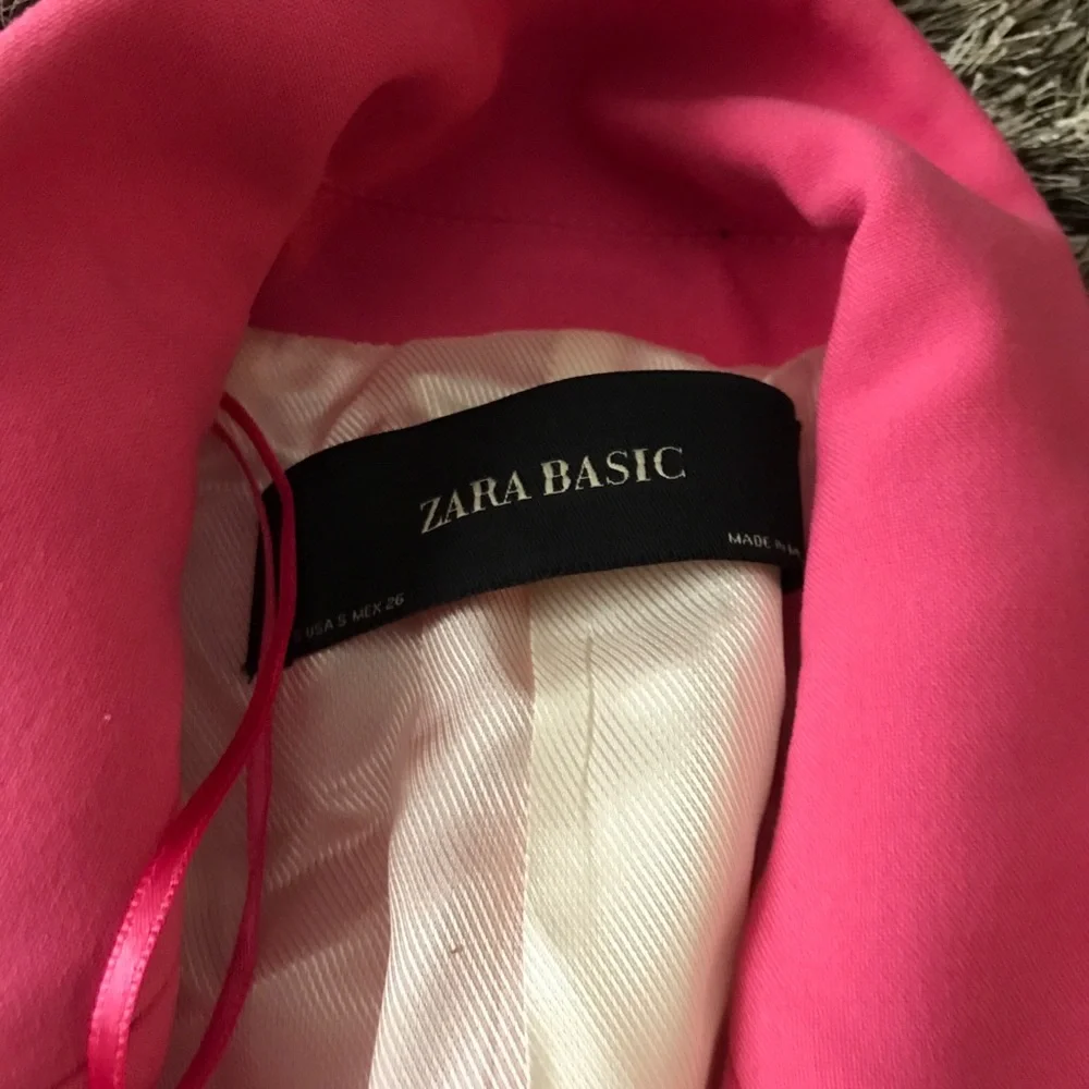 Zara - Picture 3 of 4